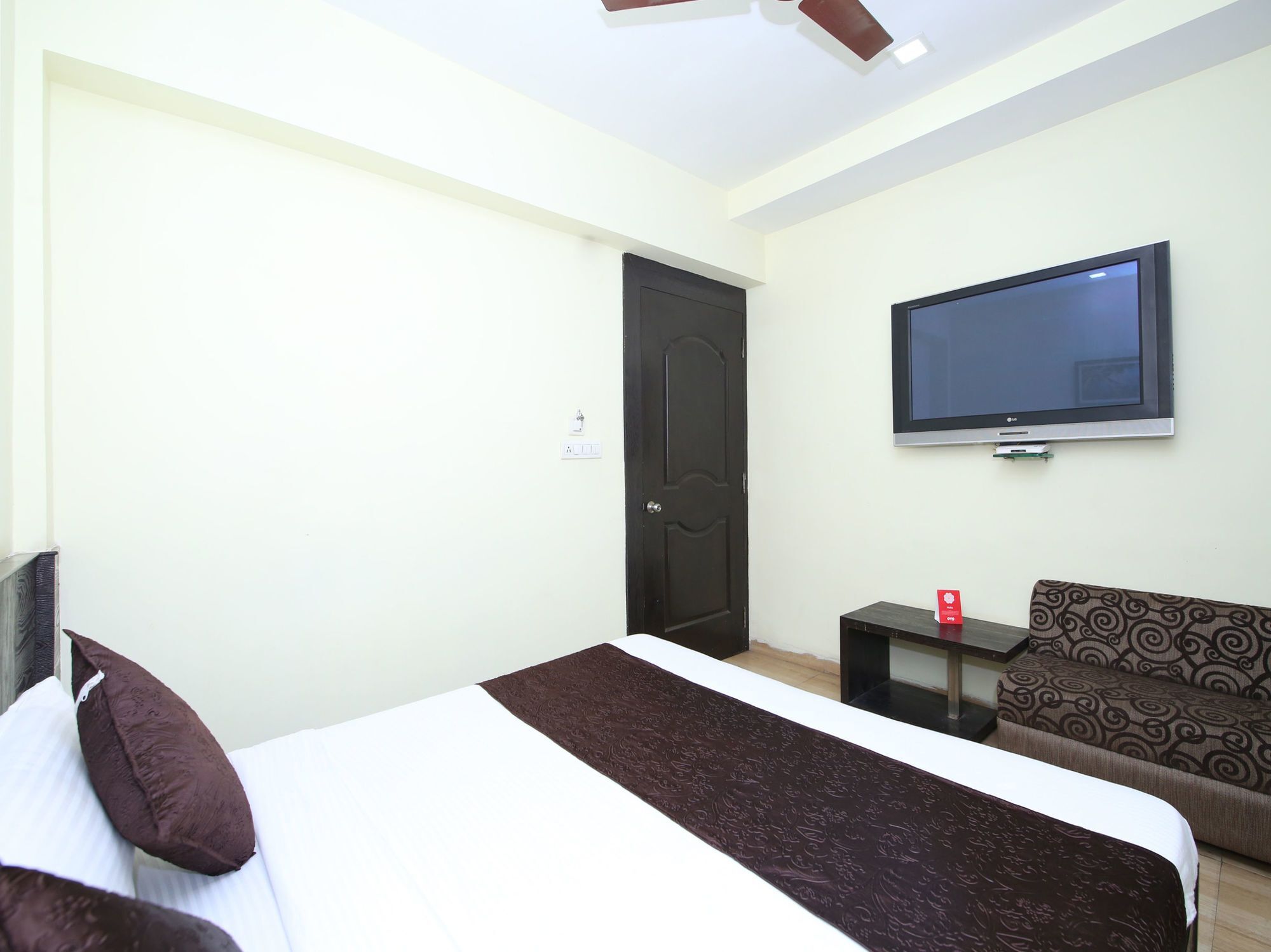 Oyo 2155 Hotel Wardhman جبلبور المظهر الخارجي الصورة